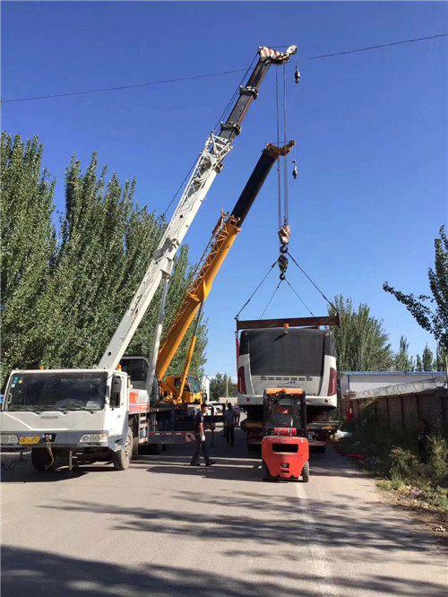 禄劝港口集装箱搬运案例